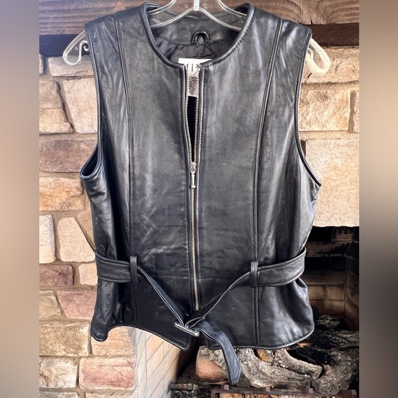 Mix It Black Leather Vest with Belt Medium - Picture 2 of 5
